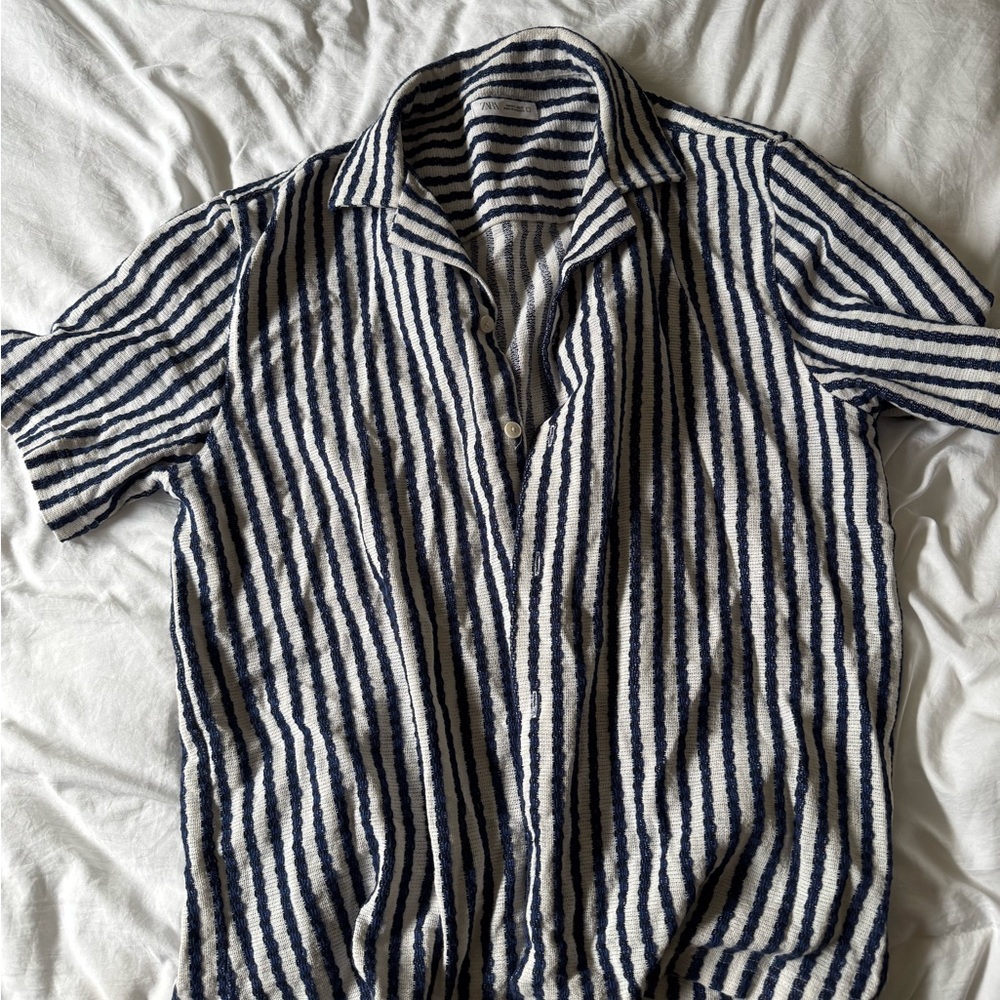 Zara Navy and White Vertical Stripe Short-Sleeve Button-Down Shirt